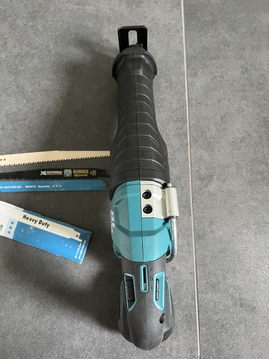 Безщіткова Акум. Шабельна пила Makita DJR 187