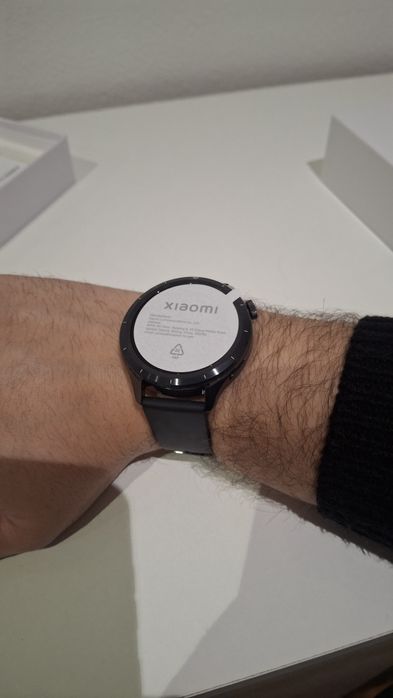 Smartphone Xiaomi 15T 12/256Gb + SmartWatch Xiaomi S4