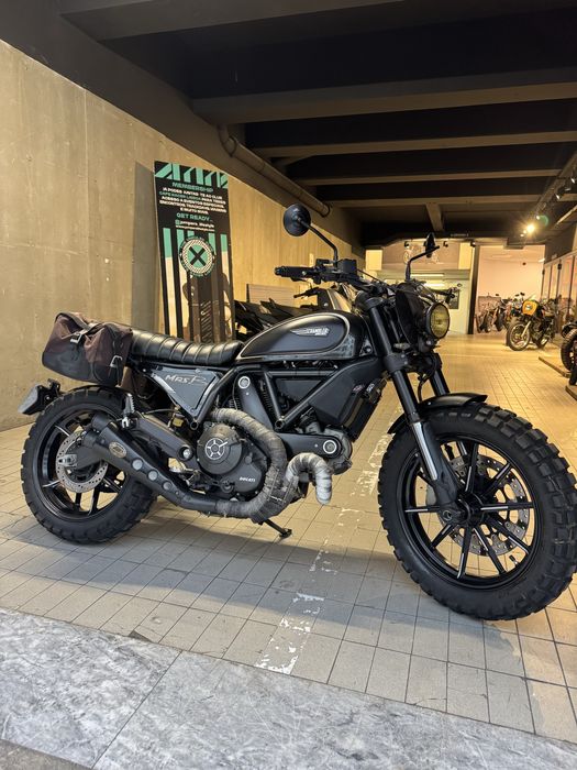 Ducati Scrambler 800 muitos extras