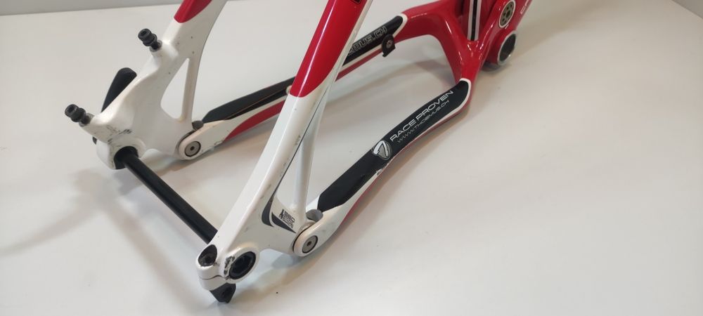 Рама THÖMUS Lightrider "M" 140мм CARBON + Аморт FOX RP23; двопідвіс двухподвес thoemus