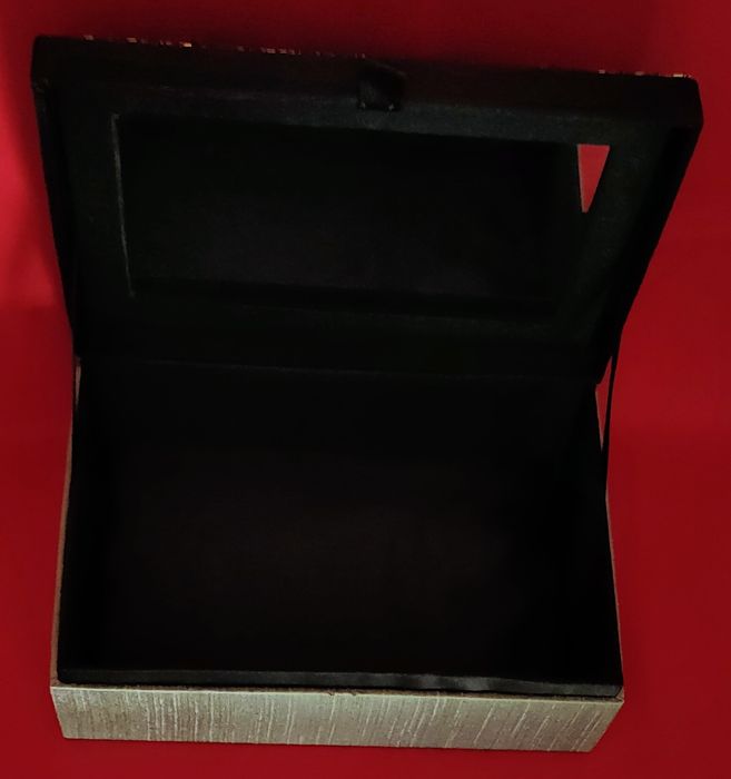 Guarda Jóias Rectangular com Espelho