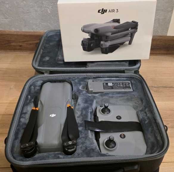 Dron DJI Air 3  RC-N2