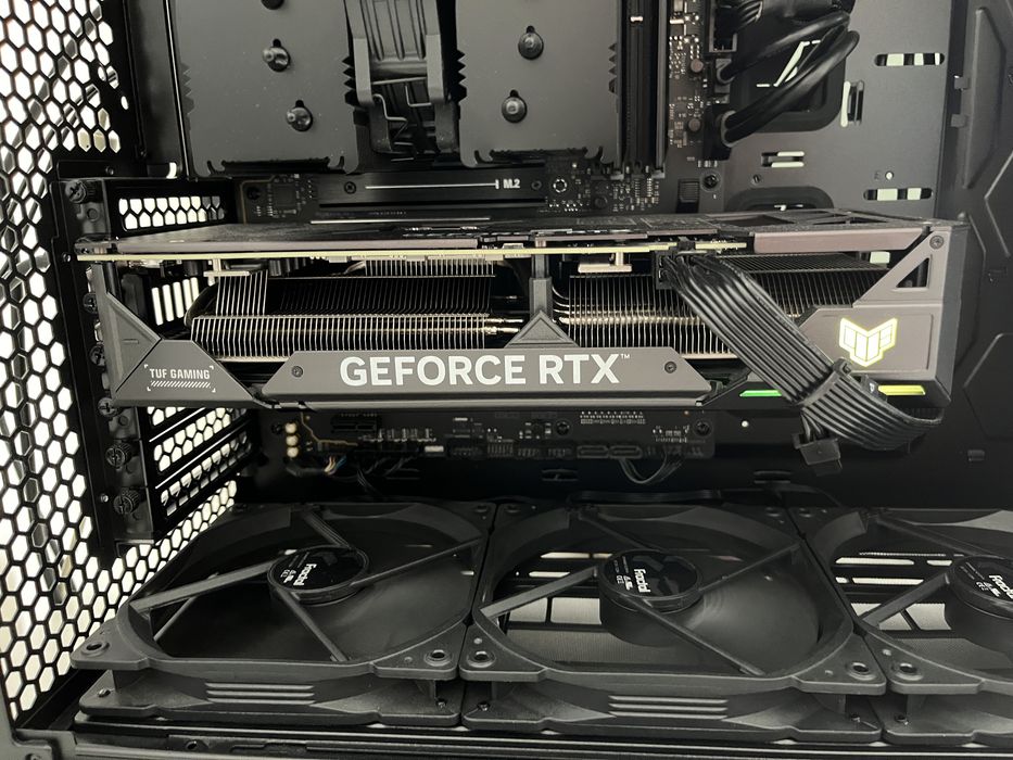 PC Desktop - RTX 4070 | 32Gb DDR5 | Ryzen 5 7500 | NVMe 1Tb