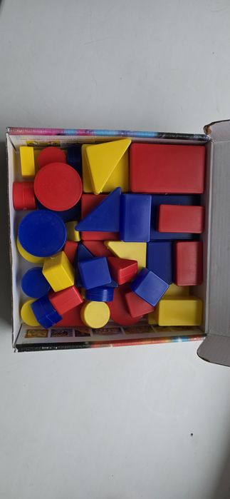 Логічні блоки Дьєнеша