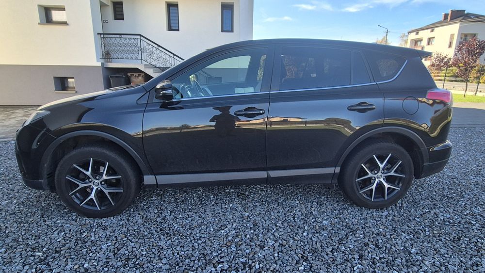 Sprzedam Toyota RAV4 2015
