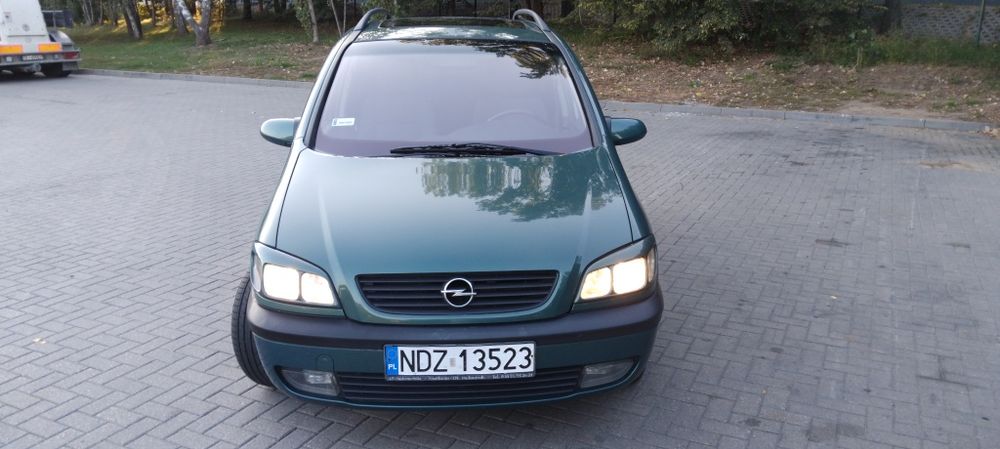 Opel Zafira A  2.2 benzyna/LPG  2002r  7 osób