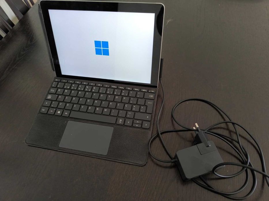 Computador Surface Go 1824