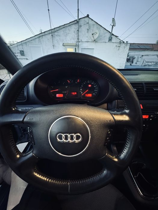 A3 1.6 mais novo que esse impossivel carro muito bem estimado.