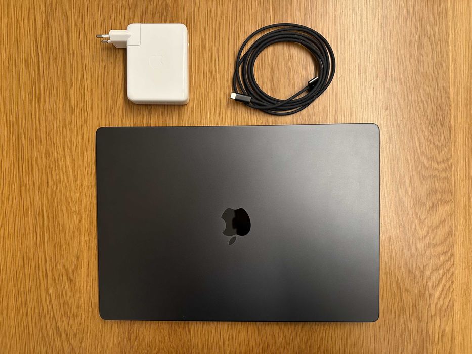MacBook Pro 16” M3 Pro – 18GB RAM/512GB SSD – Space Black – Teclado PT