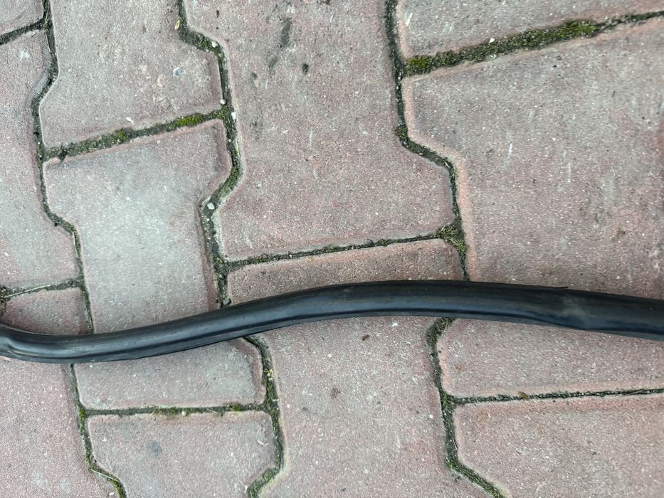 Uszczelka drzwi e36 cabrio prawa bdb stan