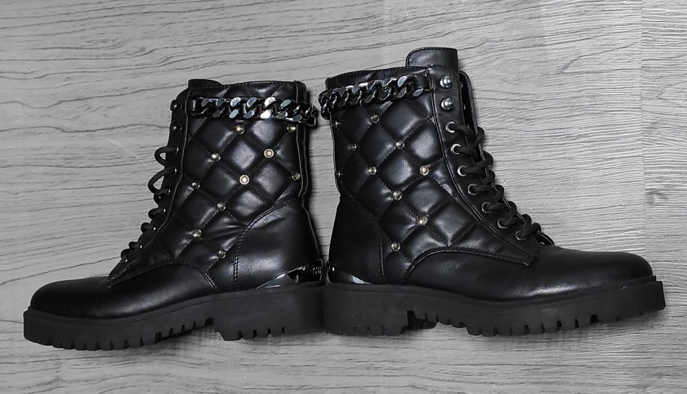 39 Guess оригінальні шкіряні жіночі ботинки