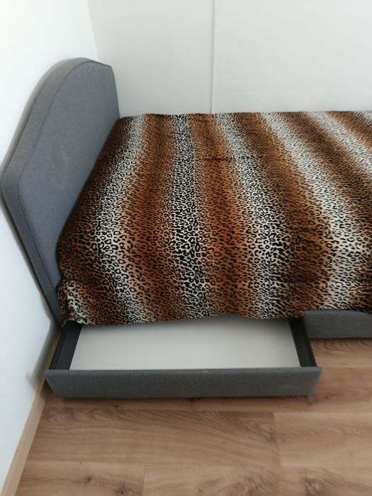 Cama casal IKEA com colchão