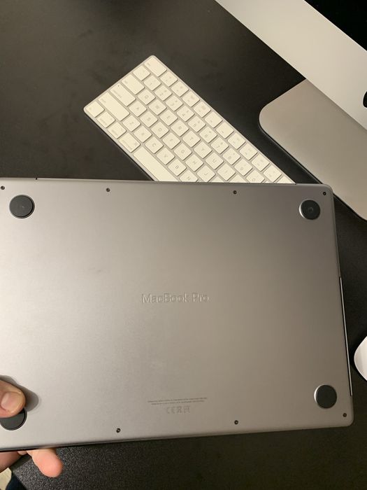 MacBook Pro 14 2021
