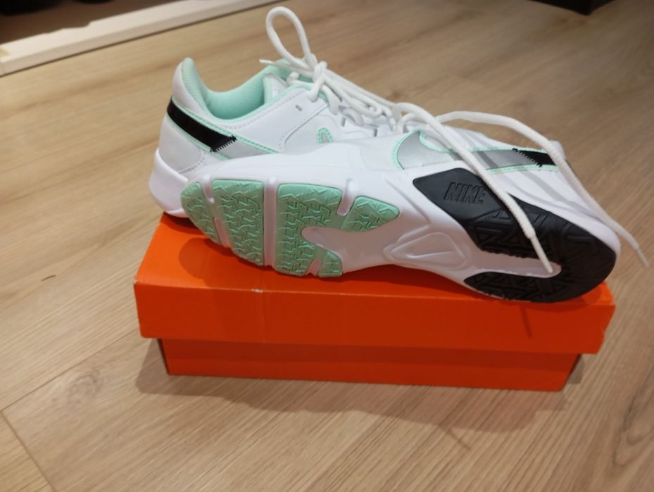 Adidasy białe Nike r. 36. Nowe