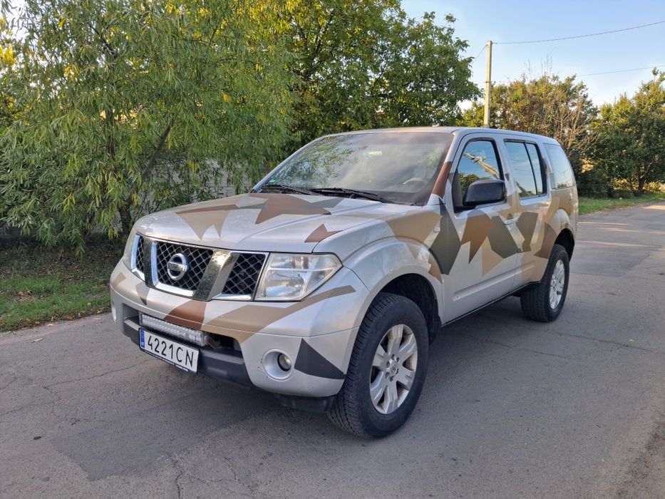 Продам Nissan Pathfinder в хорошем состоянии
