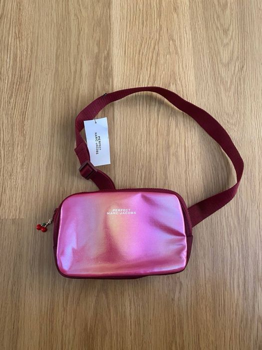 Бананка жіноча marc jacobs рожева