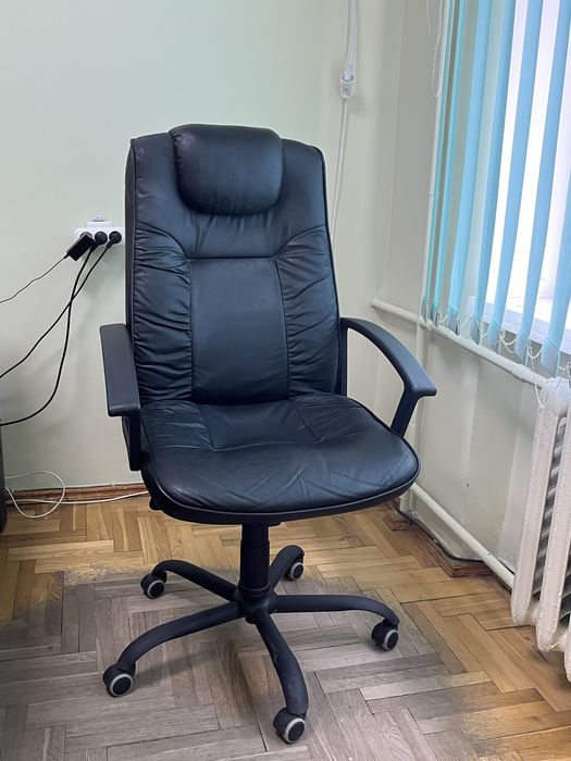 Офісні крісла: 3 000 грн. - Офісні меблі Тернопіль на Olx