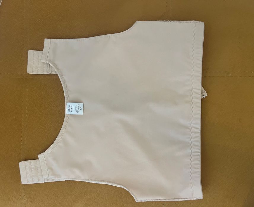 Colete cirúrgico de compressão tamanho M, utilizado apenas 30 dias.