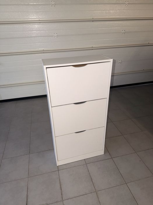 Vendo duas Sapateiras