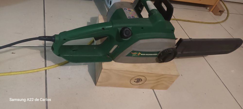Eletroserra  usada