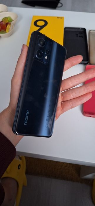 Sprzedam Smartfon realme 9 Pro+ 8/256GB
