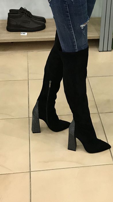 Ботфорти жіночі, розмір 36