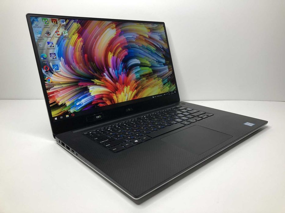 Dell Precision 5520, i7-6820HQ, 16Gb, 256Gb, Quadro M1200 4Gb, FHD IPS