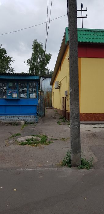 Продам склад з приватизованою земельною ділянкою вул. Поповича
