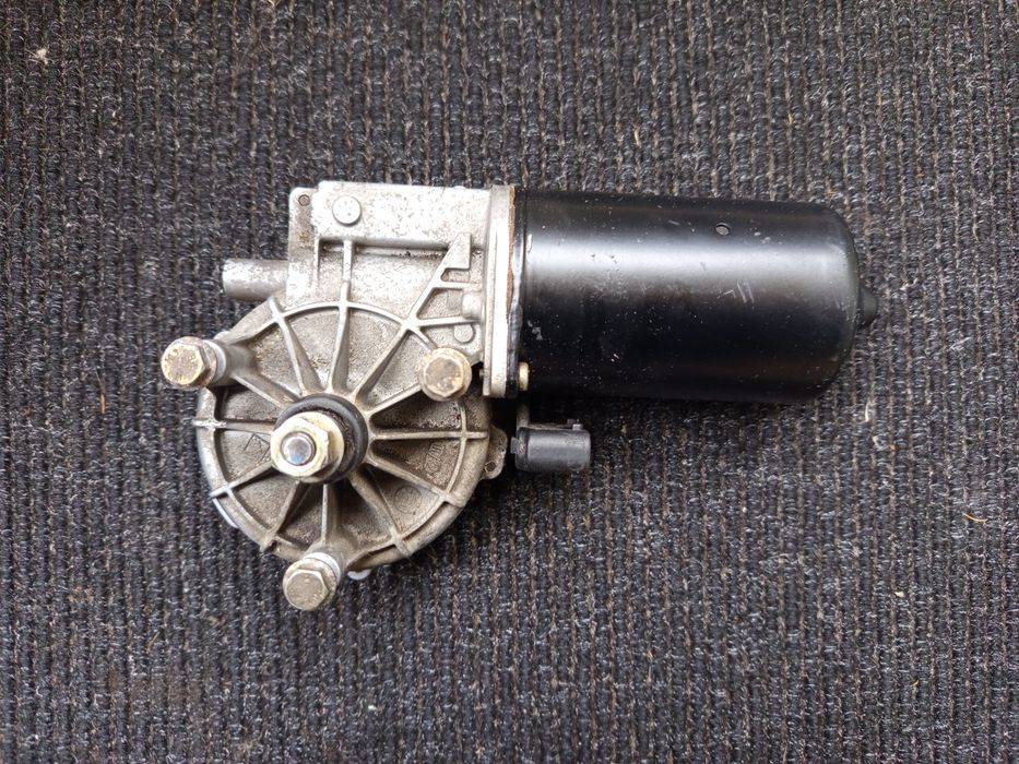 Motor do Limpa Vidros Frente. BMW e39 de 1998 a 2003.