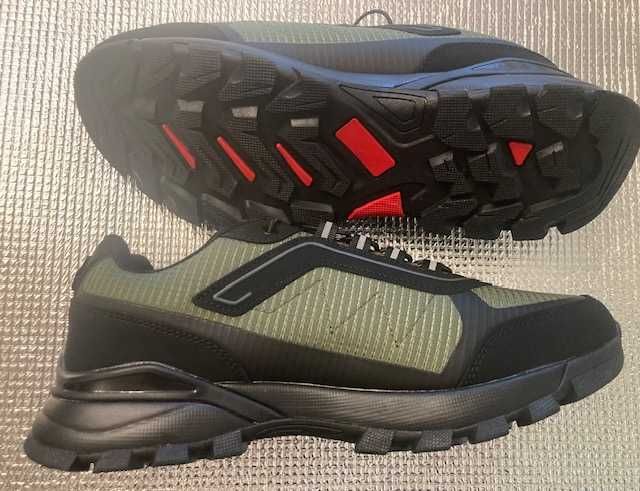 кроссовки термо      41 -42  размера