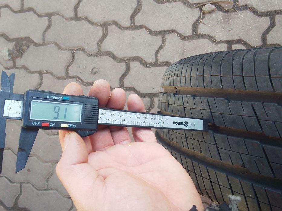 1 Opona letnia 215/65r16C CONTINENTAL 9mm