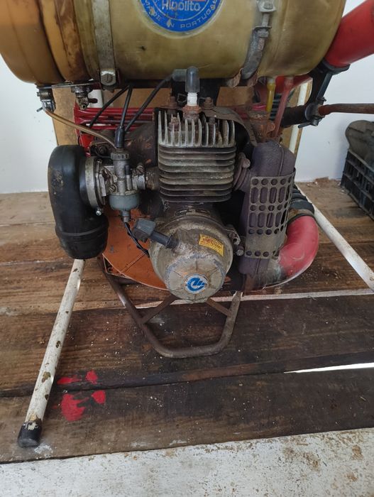Máquina de sulfatar a trabalhar