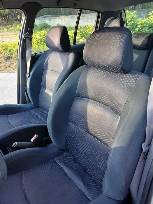 Renault Clio 1.1 de 2001 - Peças Usadas