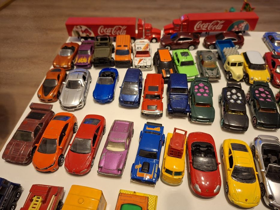 Modele Resoraki Hot wheels Matchbox Siku Welly Lesney  6