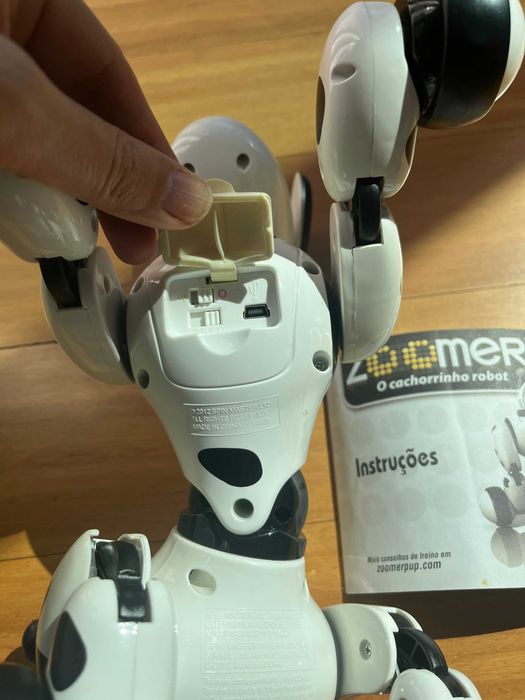 Zoomer cão robot