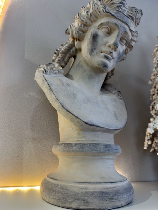 Estátua Maciça Nova