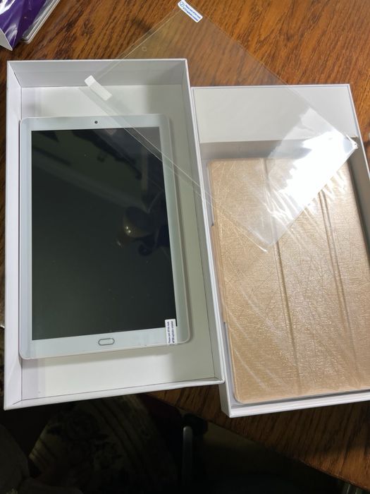 Новий планшет YESTEL