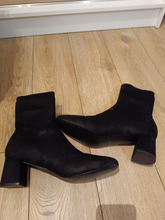 Czarne botki na obcasie rozmiar 45