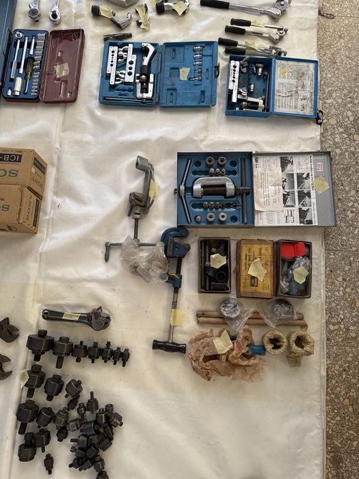 Conjunto de ferramentas indistriais. refrigeracao / mecanica / electic