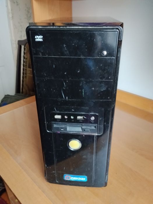 Компьютер б/у на деталі в не рабочем состояніі