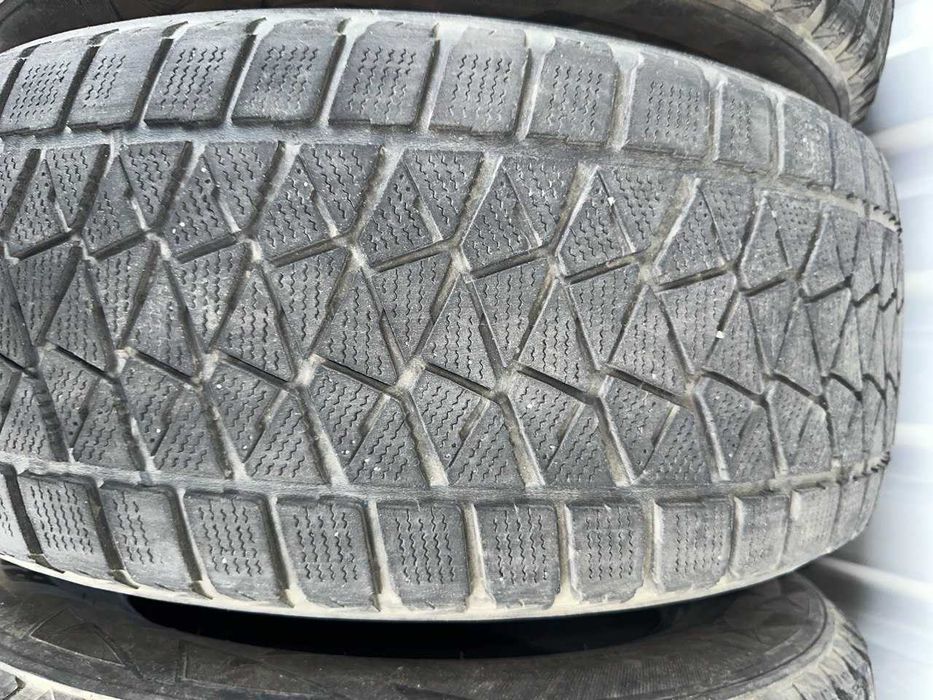 265/60 R18 Bridgestone Blizak DM-V2
