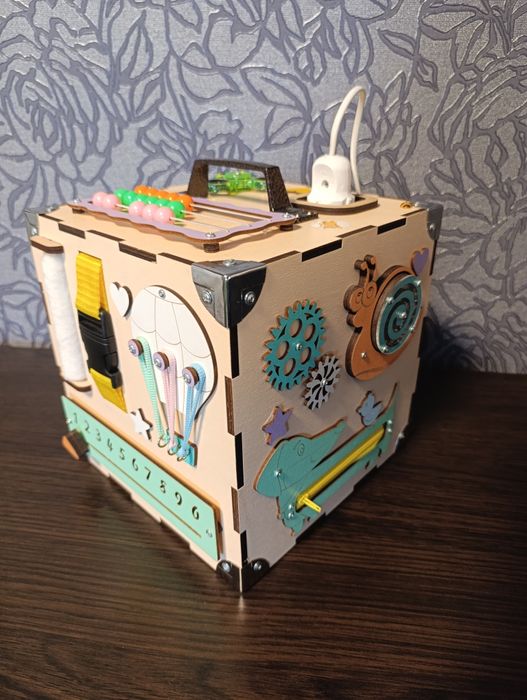 БІЗІКУБ 23х23 бежевого кольору