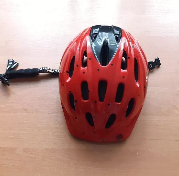 Шолом в прекрасному стані. Майже не носили. Розмір S/M.