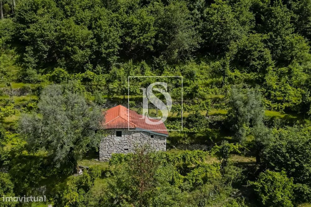 Moradia para Restaurar T2 Venda em Carvalheira,Terras de Bouro