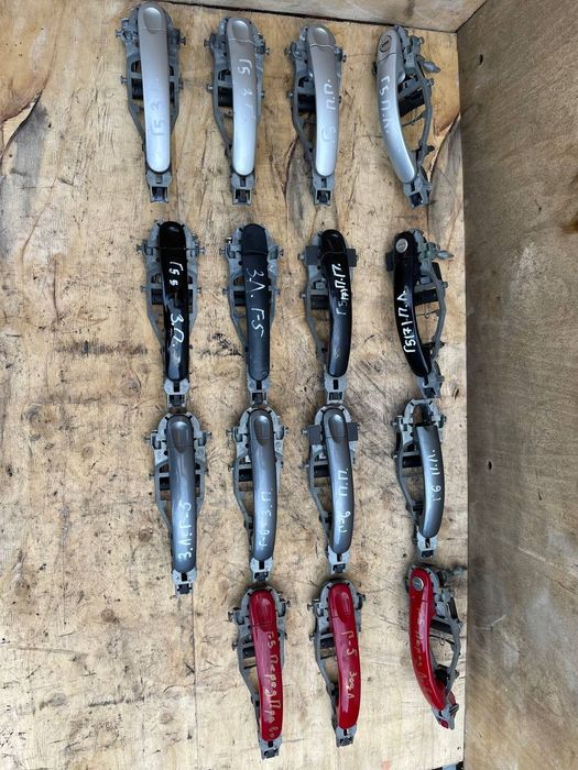 Ручка дверей дверна Volkswagen Golf 5 Plus Golf 6 Jetta 5 Touran