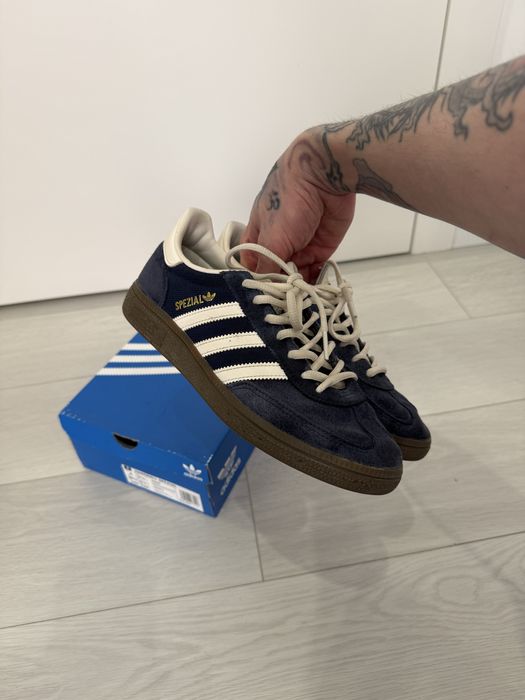 Кросівки дівчини Adidas Handball Spezial Navy Blue Gum (JH5440) — Жіночі / Оригінал