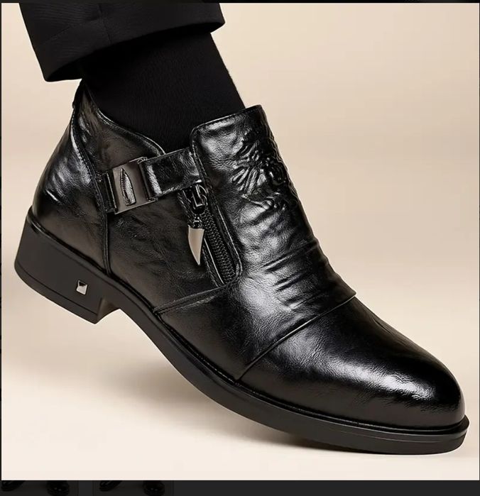 Excelente Botas de Relevo e couro Sintético