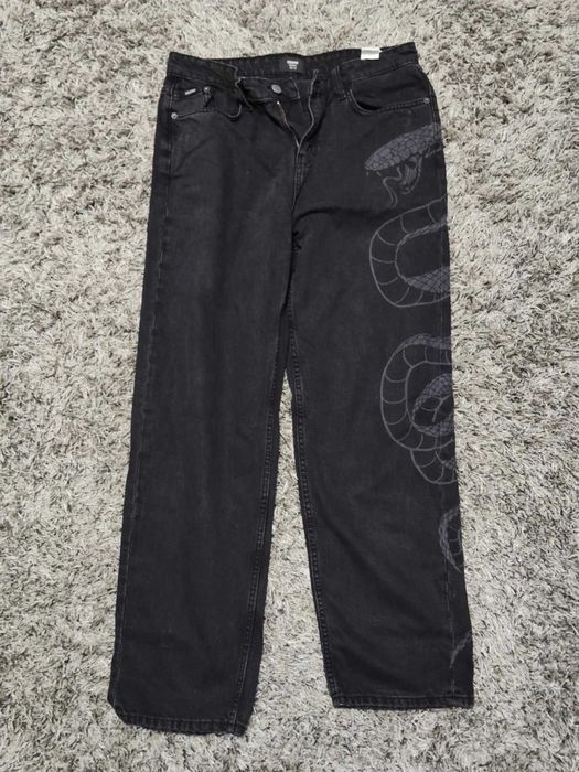 Jeansy młodzieżowe