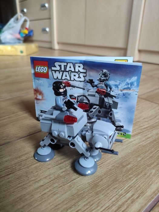 Zestaw LEGO Star Wars 75075