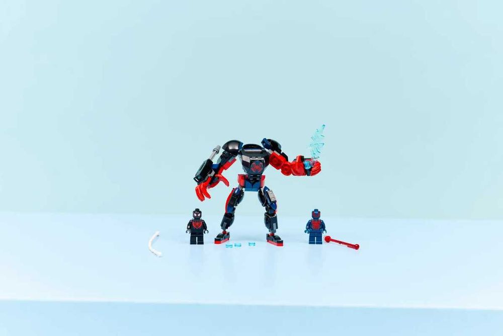Klocki LEGO Marvel 76337 Miles Morales kontra Spider-Man 2099